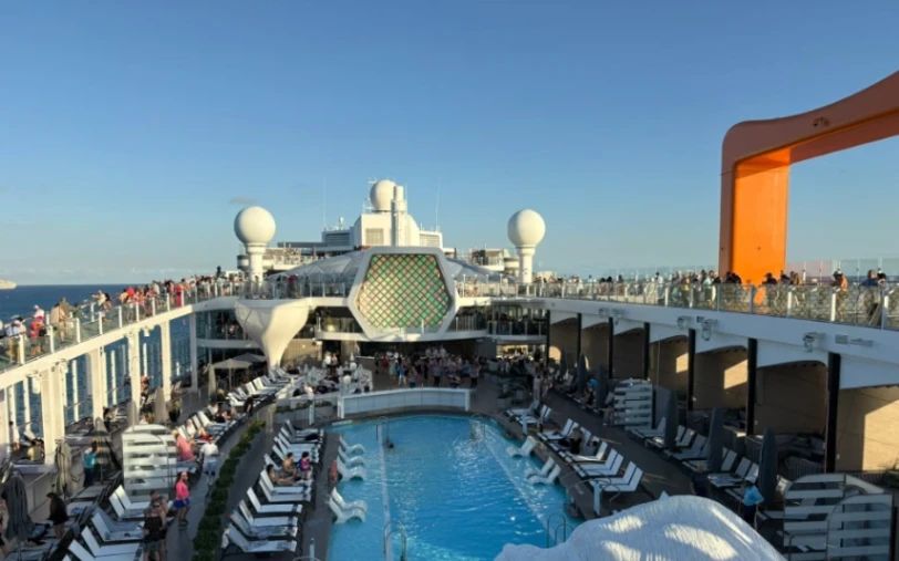 Royal Caribbean & Celebrity Cruise Line